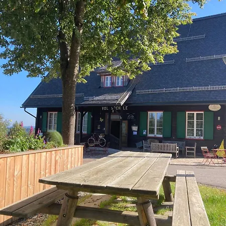 Katharina Haus, Wiel