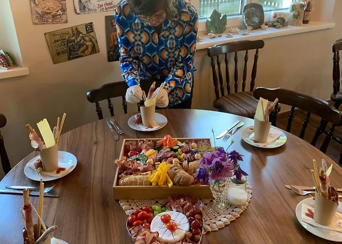 Katharina Haus, Wiel